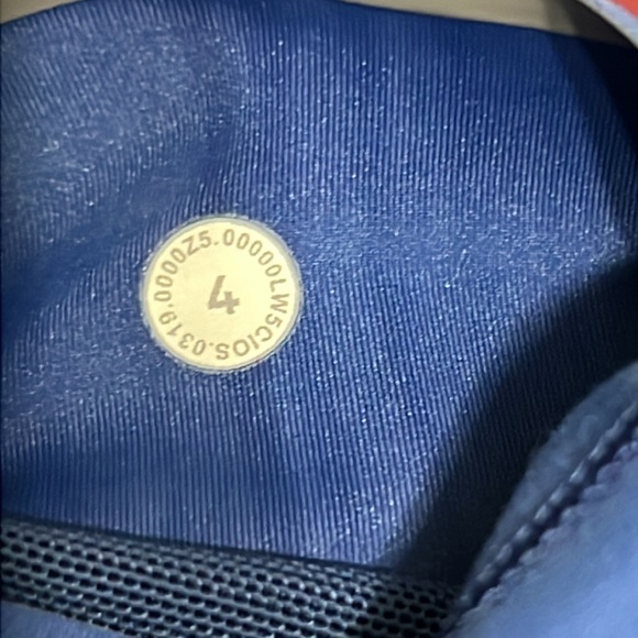 Lululemon In Movement Legging - Picture 11 of 11